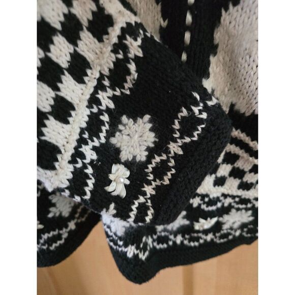 Black & White Snowflake Pattern Cardigan Sweater With Christmas Trees cozy warm - Picture 5 of 12